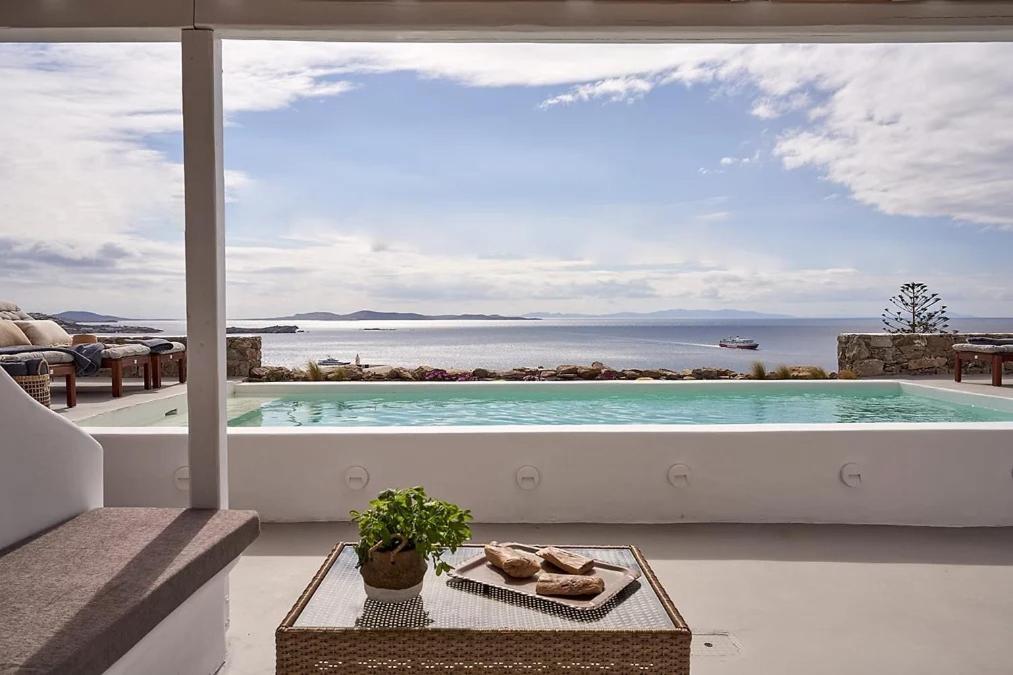 Tagoo Bay Apartment Exterior photo